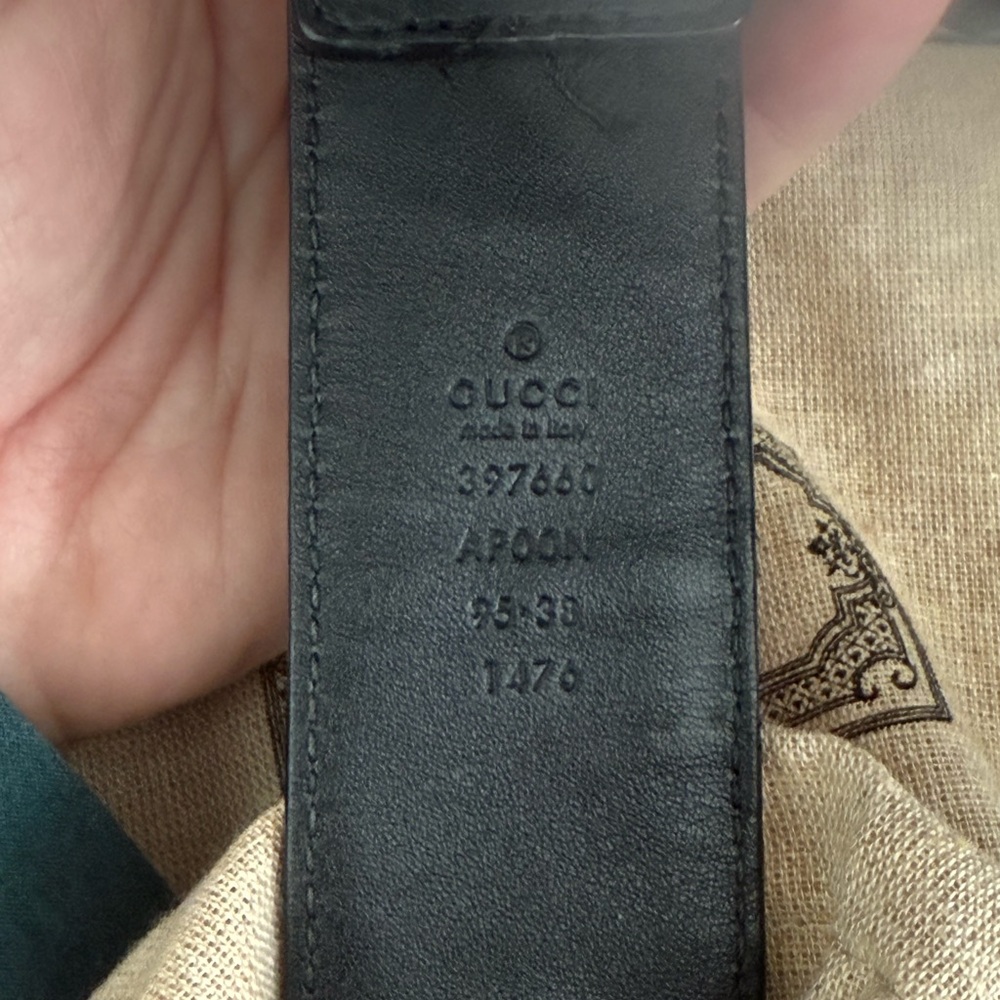 Gucci Marmont Belt in black and silver - Picture 10 of 10